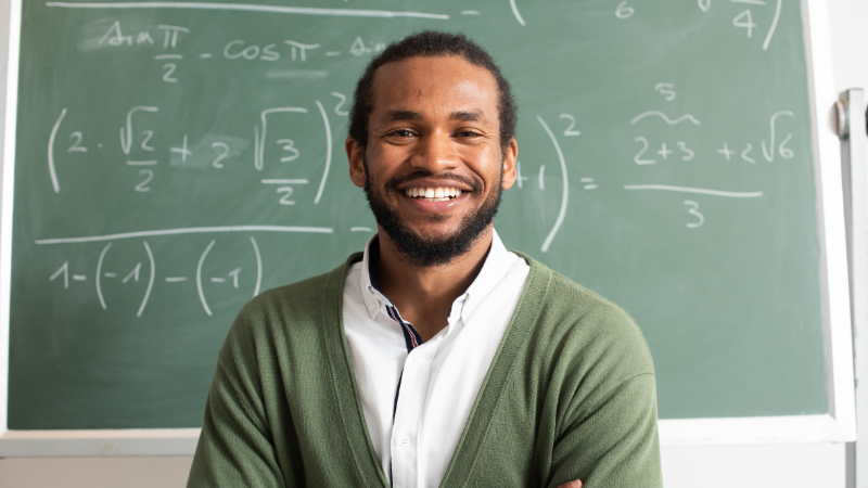 No momento, você está visualizando Capacitação docente em tecnologias educacionais: como evitar a subutilização de laboratórios